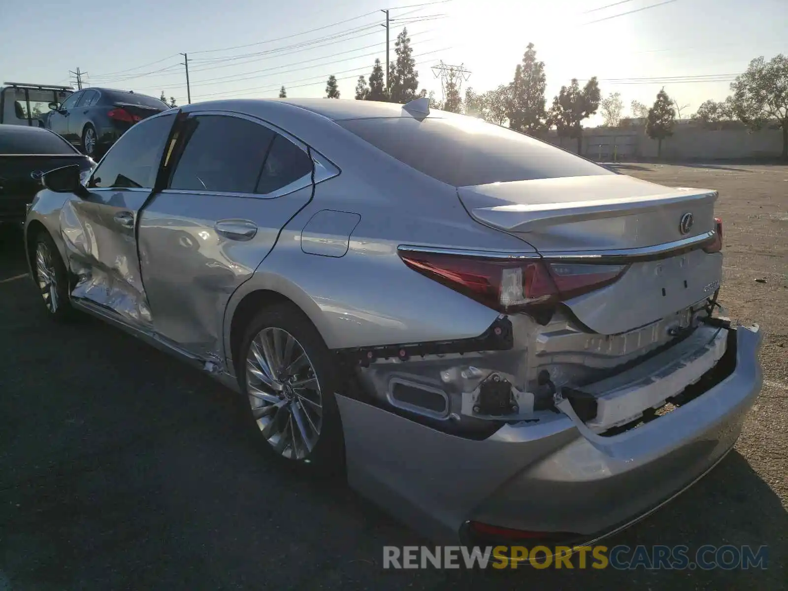 3 Photograph of a damaged car JTHB21B10K2038235 LEXUS ES300 2019