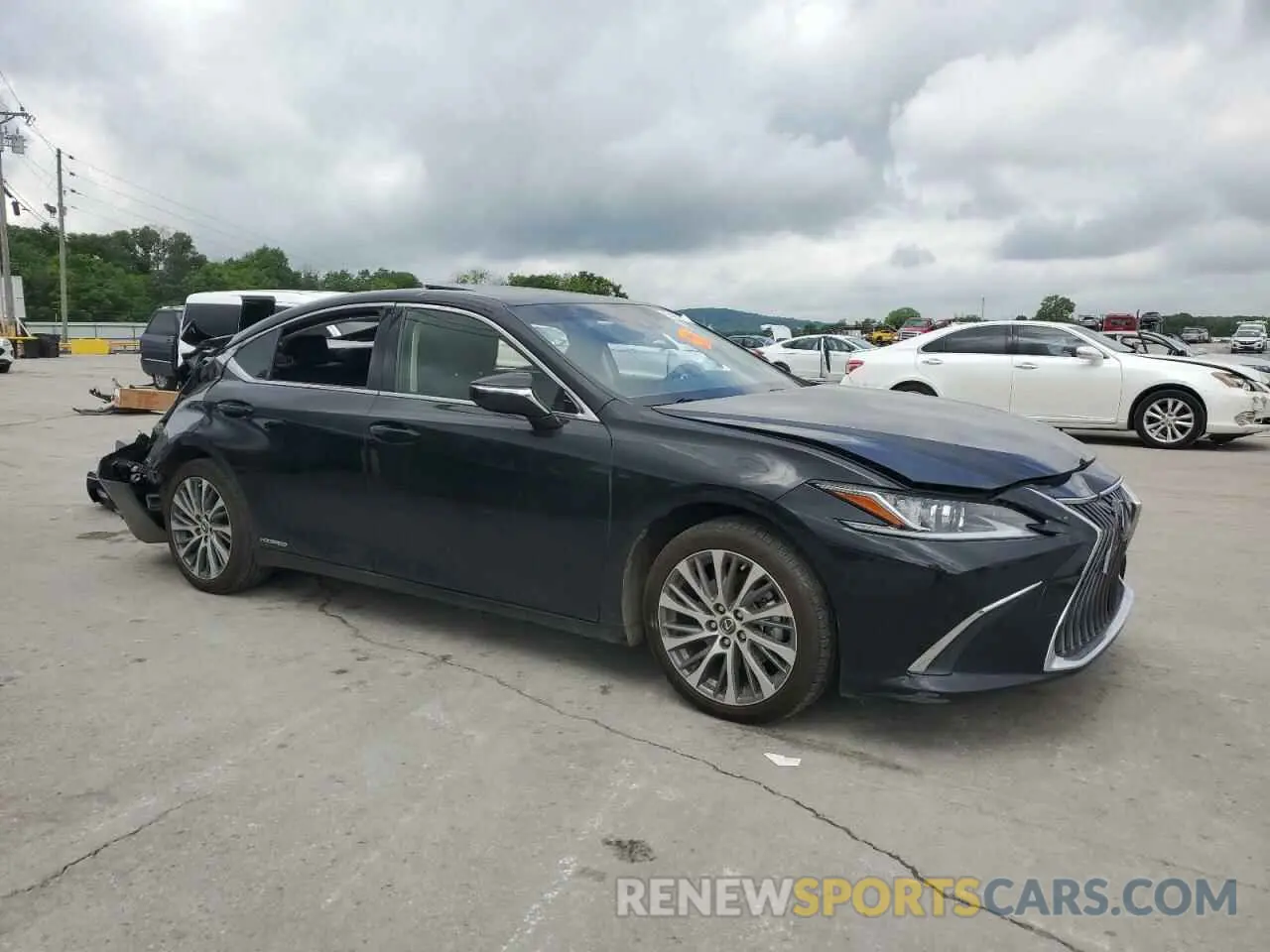 4 Photograph of a damaged car JTHB21B10K2038509 LEXUS ES300 2019