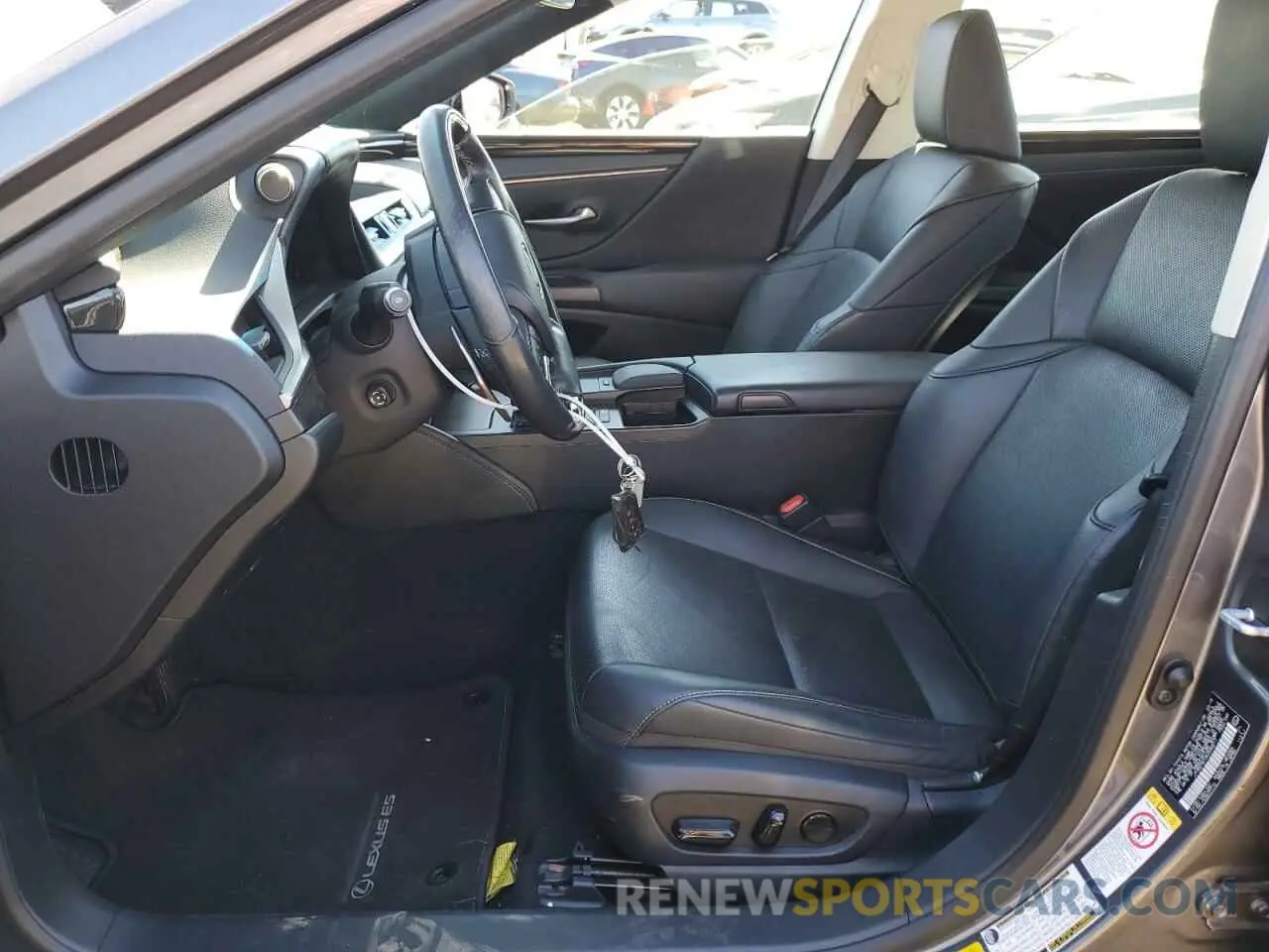 7 Photograph of a damaged car JTHB21B10K2040017 LEXUS ES300 2019