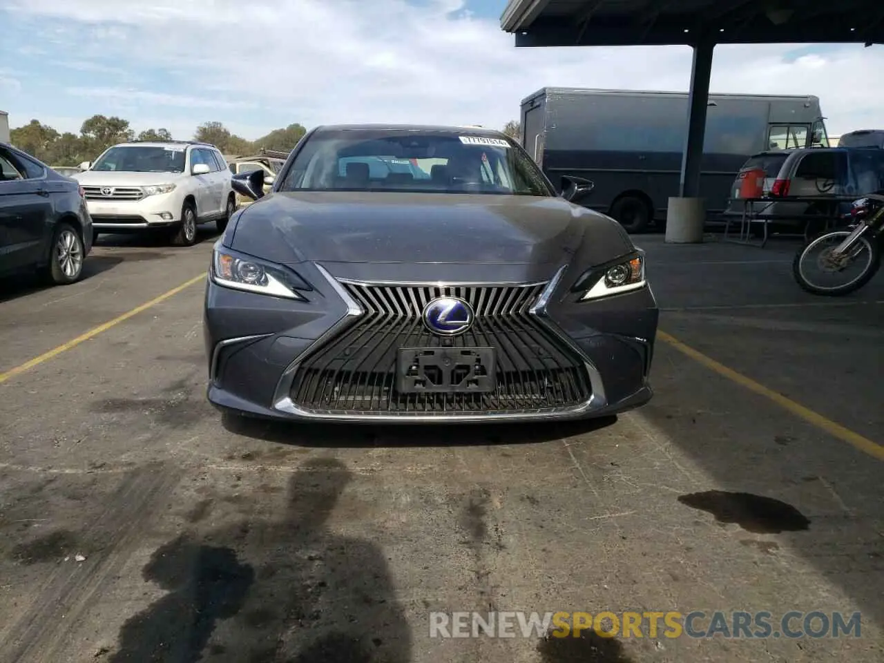 5 Photograph of a damaged car JTHB21B10K2041202 LEXUS ES300 2019