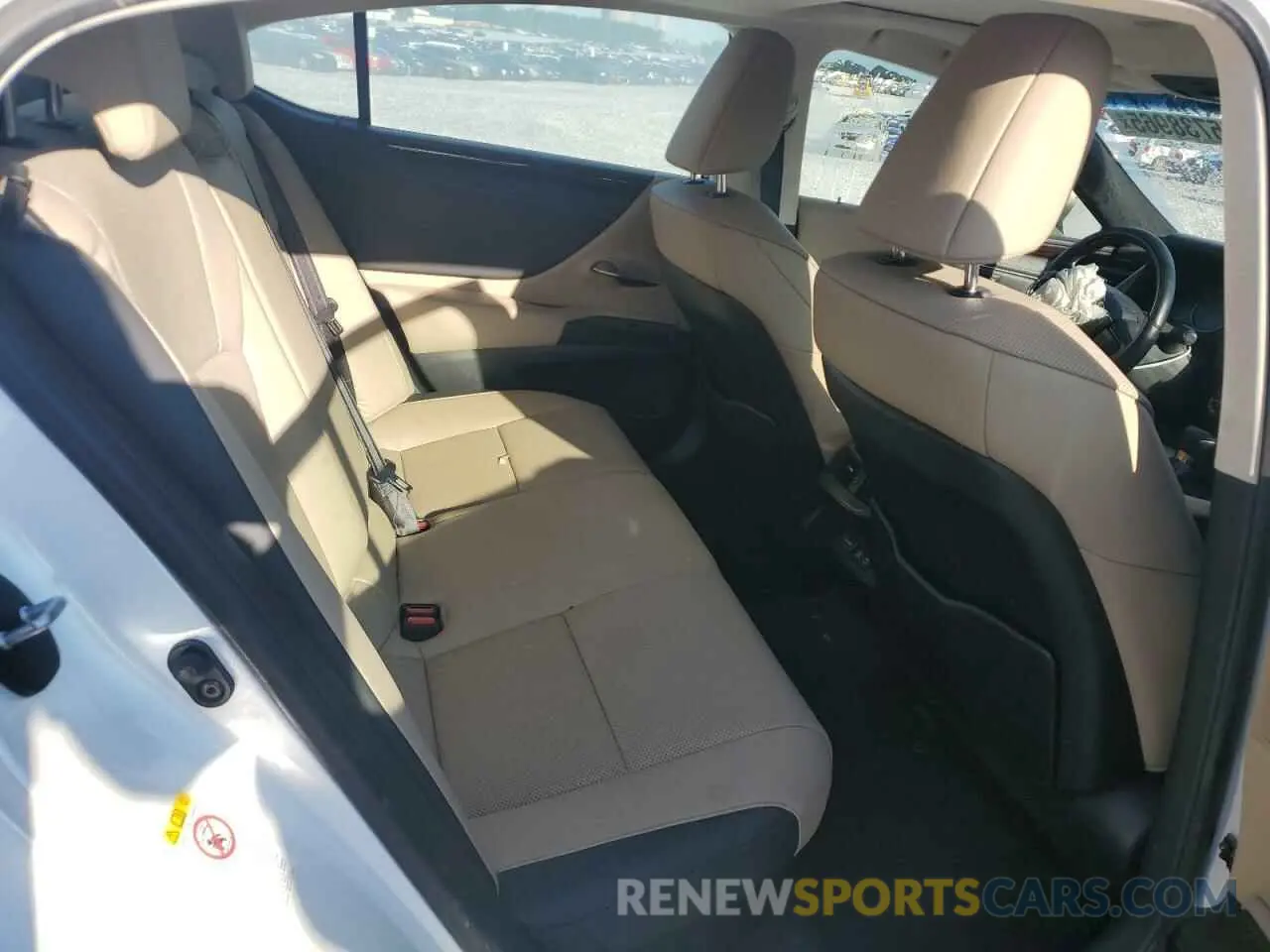 10 Photograph of a damaged car JTHB21B11K2010377 LEXUS ES300 2019