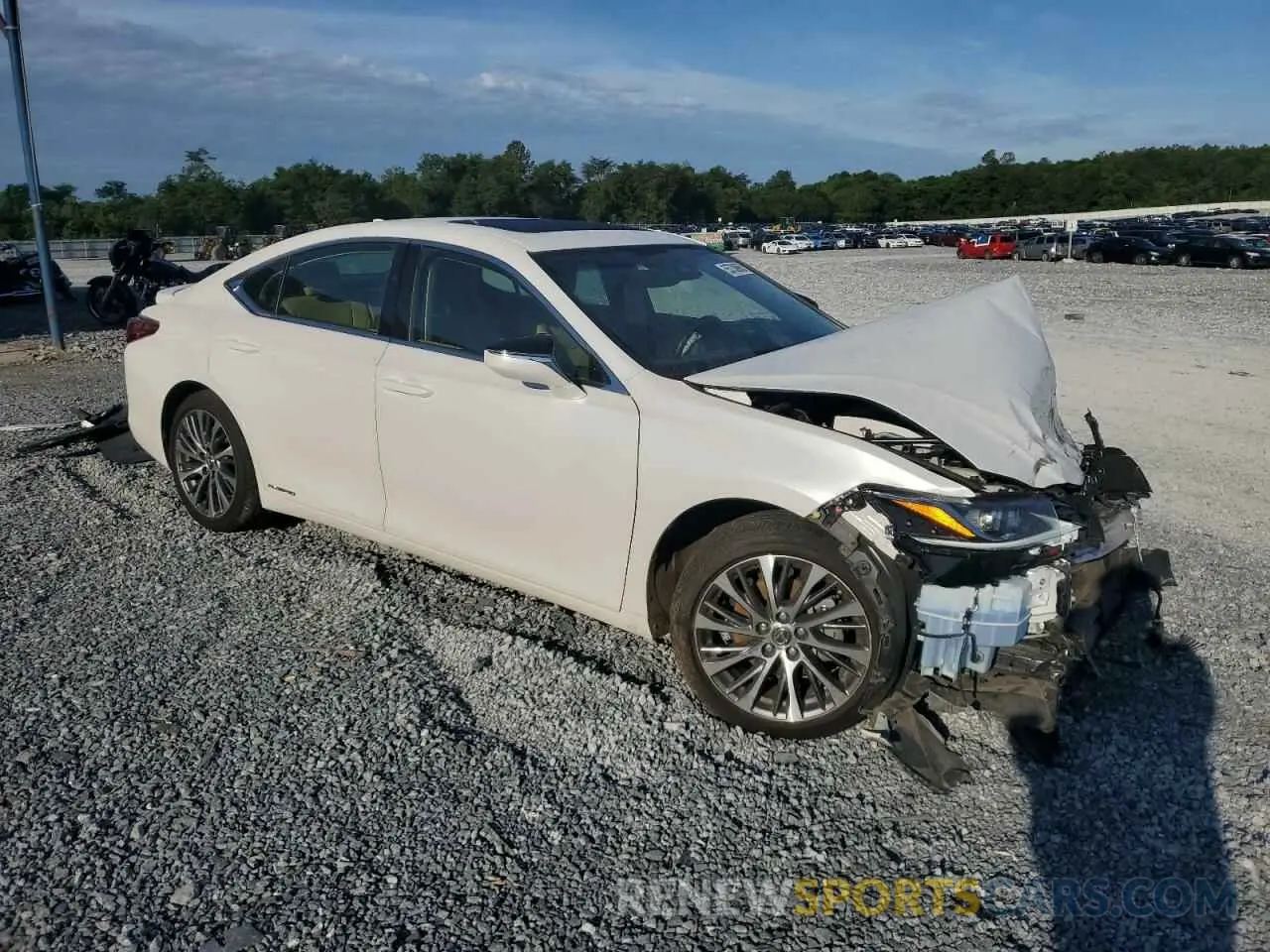 4 Photograph of a damaged car JTHB21B11K2010377 LEXUS ES300 2019