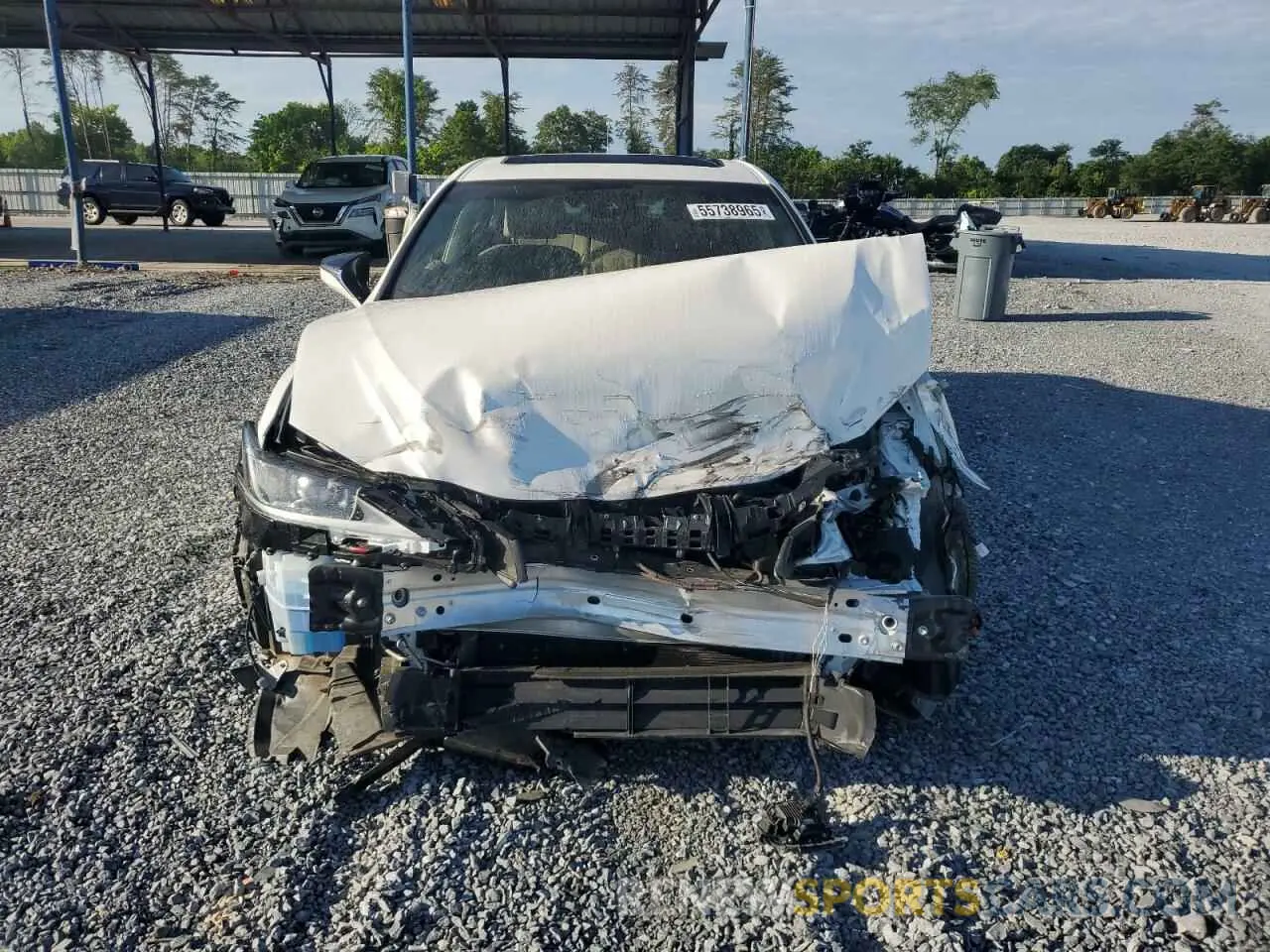 5 Photograph of a damaged car JTHB21B11K2010377 LEXUS ES300 2019