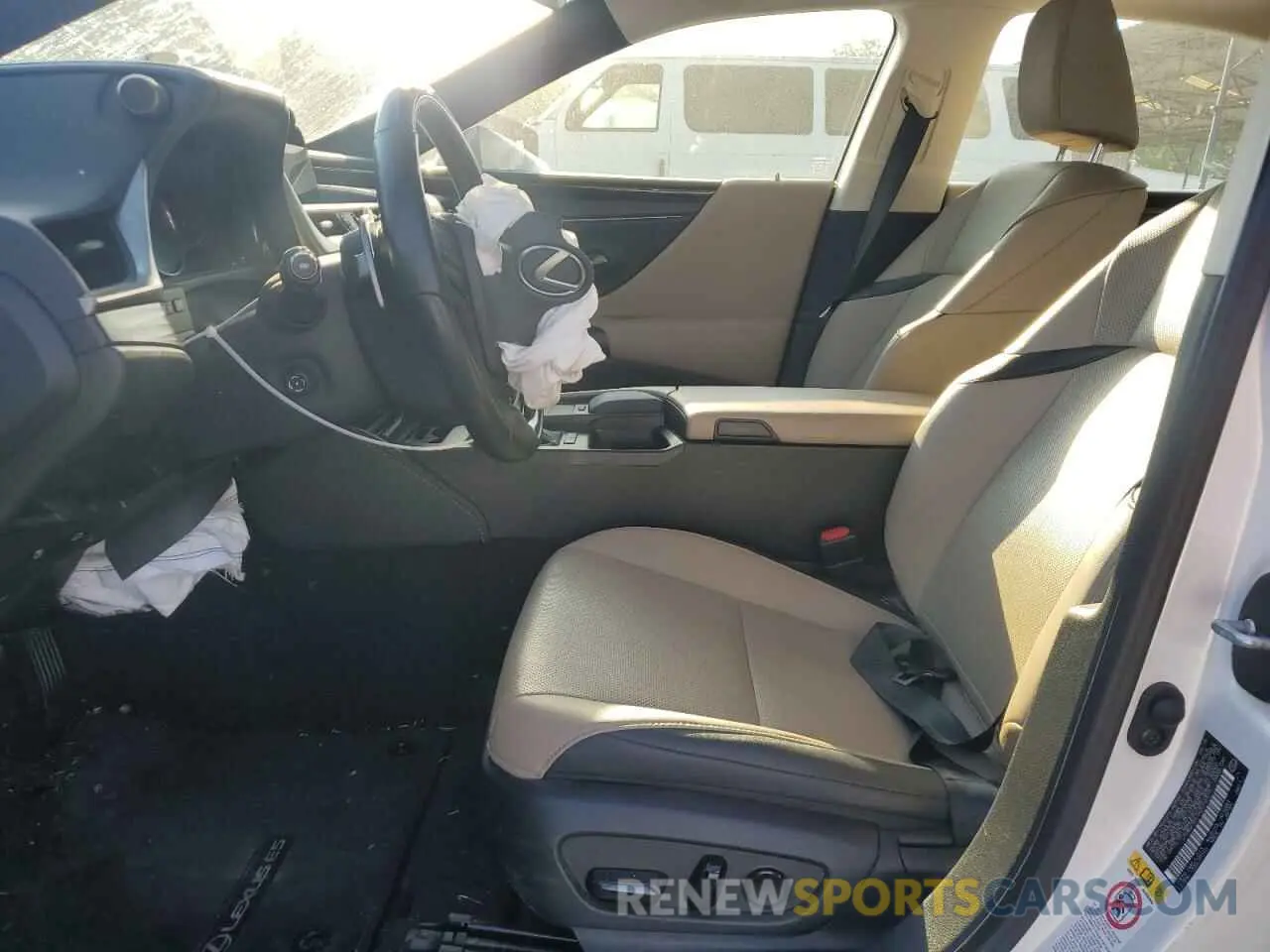 7 Photograph of a damaged car JTHB21B11K2010377 LEXUS ES300 2019