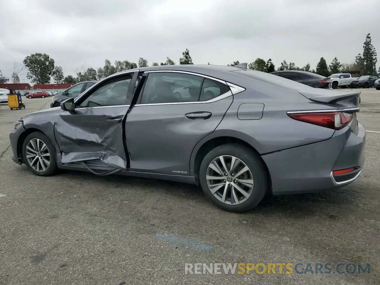 2 Photograph of a damaged car JTHB21B11K2034422 LEXUS ES300 2019