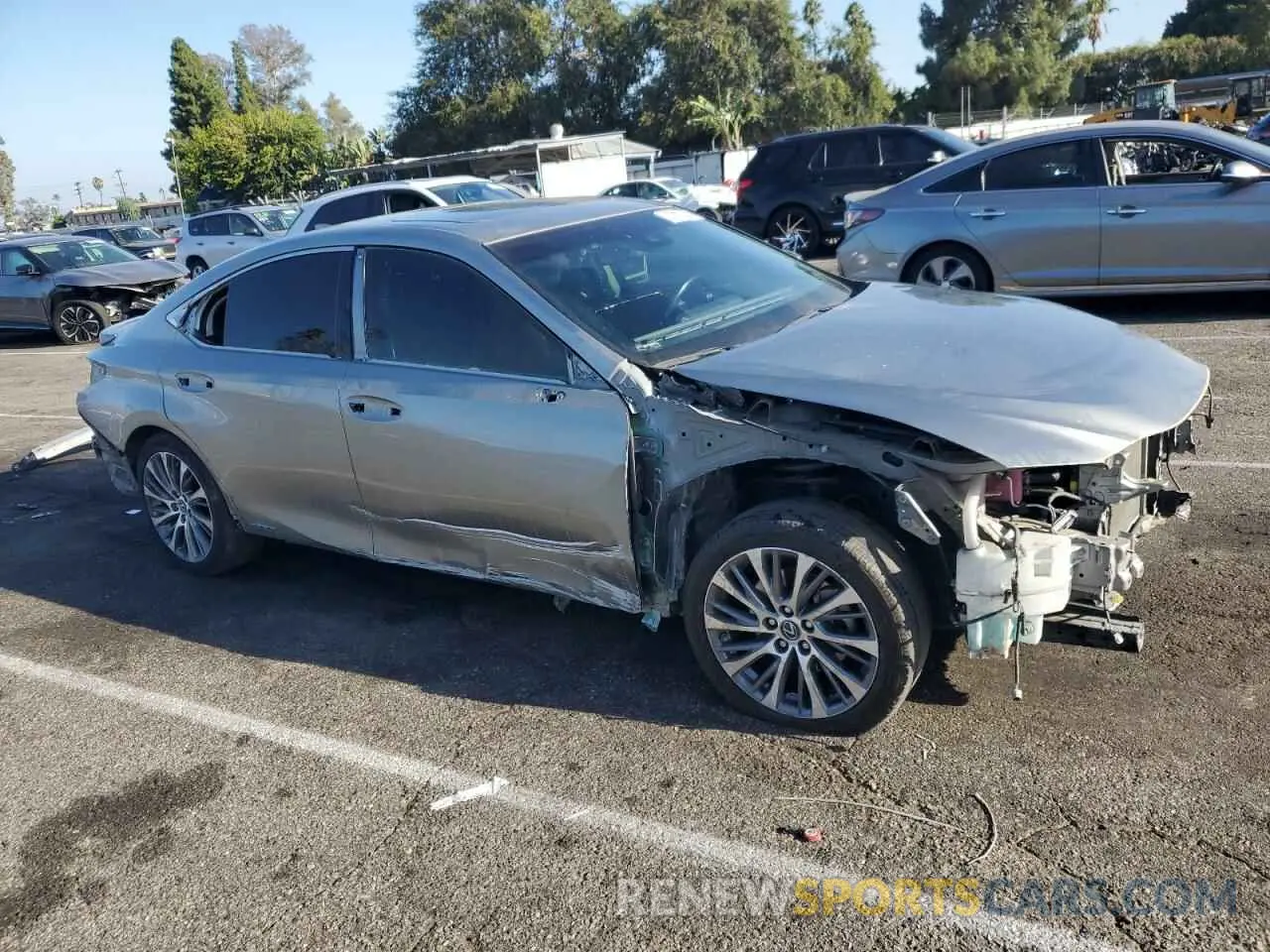 4 Photograph of a damaged car JTHB21B11K2036865 LEXUS ES300 2019