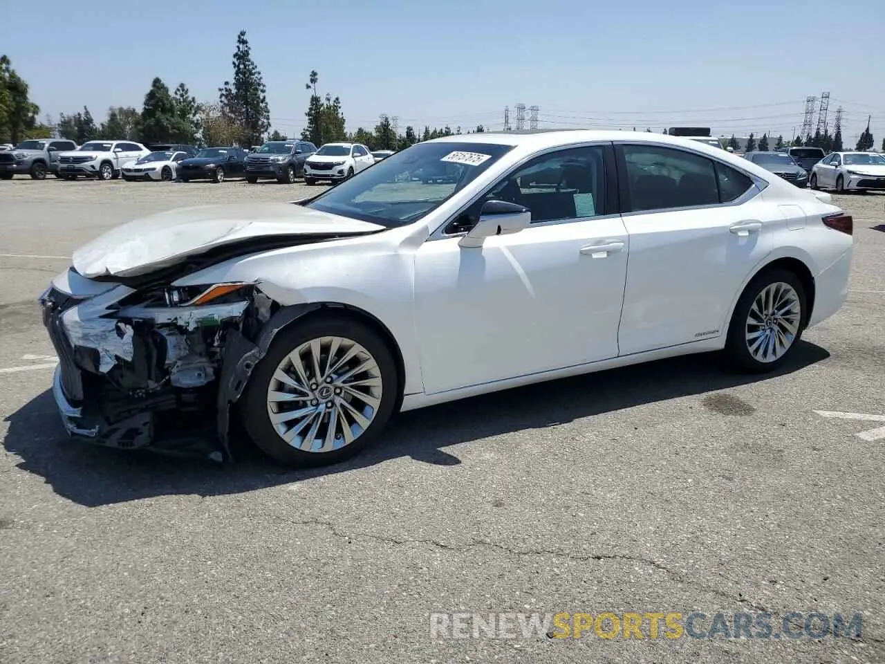 1 Photograph of a damaged car JTHB21B12K2026118 LEXUS ES300 2019