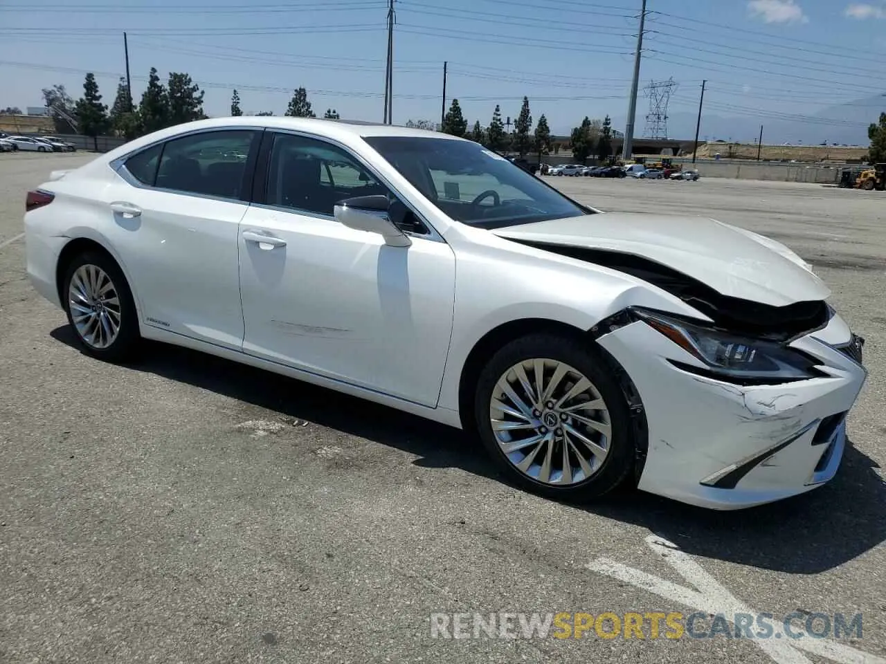 4 Photograph of a damaged car JTHB21B12K2026118 LEXUS ES300 2019