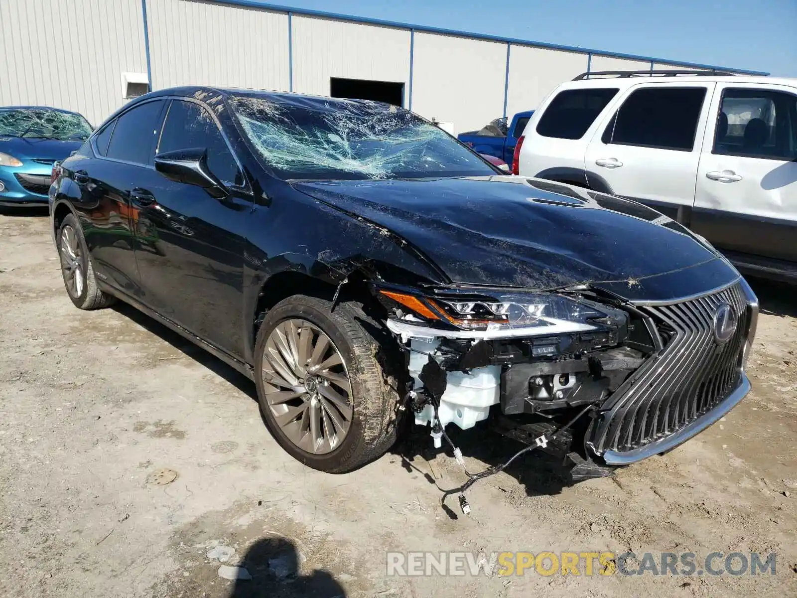 1 Photograph of a damaged car JTHB21B12K2039256 LEXUS ES300 2019