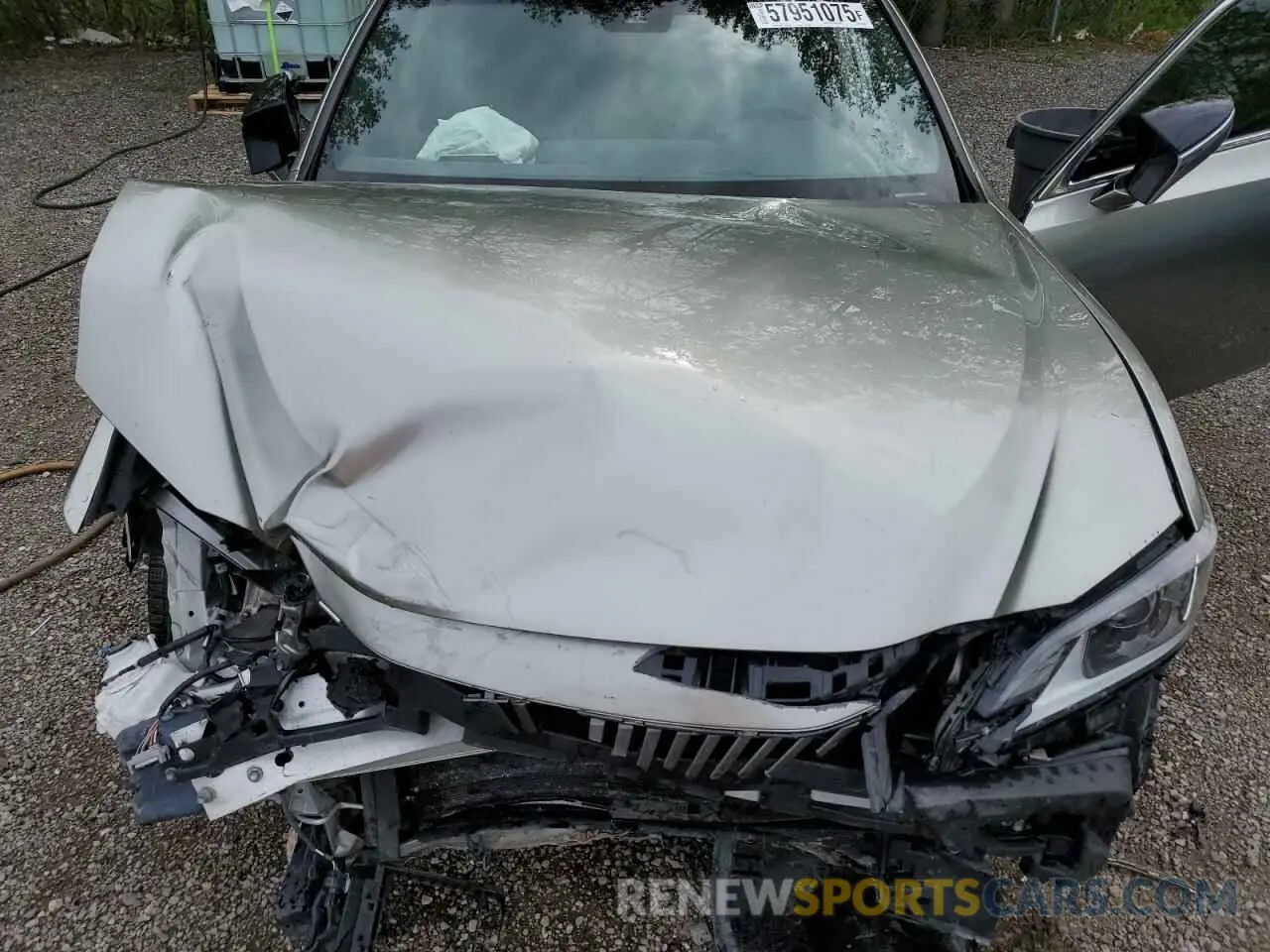 11 Photograph of a damaged car JTHB21B14K2043342 LEXUS ES300 2019