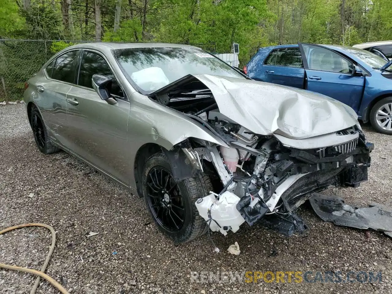 4 Photograph of a damaged car JTHB21B14K2043342 LEXUS ES300 2019