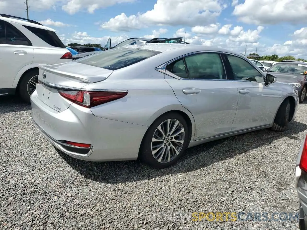 3 Photograph of a damaged car JTHB21B14K2045124 LEXUS ES300 2019