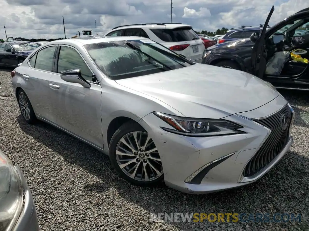 4 Photograph of a damaged car JTHB21B14K2045124 LEXUS ES300 2019