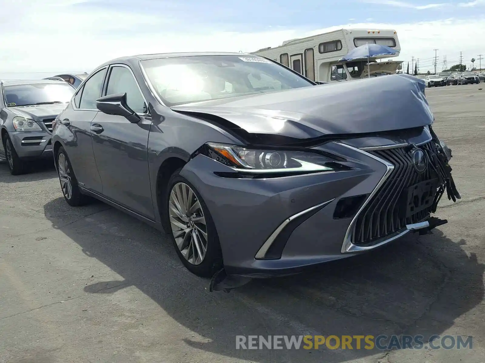 1 Photograph of a damaged car JTHB21B15K2002931 LEXUS ES300 2019