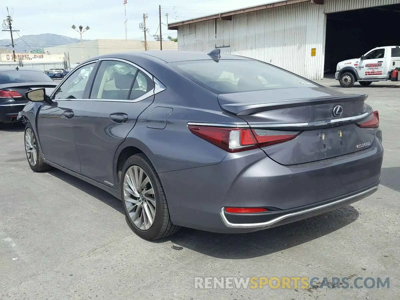 3 Photograph of a damaged car JTHB21B15K2002931 LEXUS ES300 2019