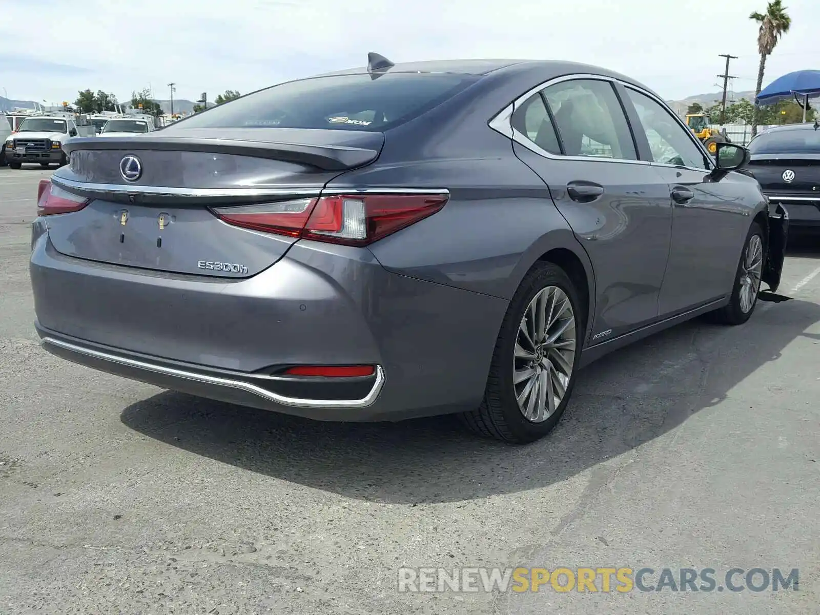 4 Photograph of a damaged car JTHB21B15K2002931 LEXUS ES300 2019