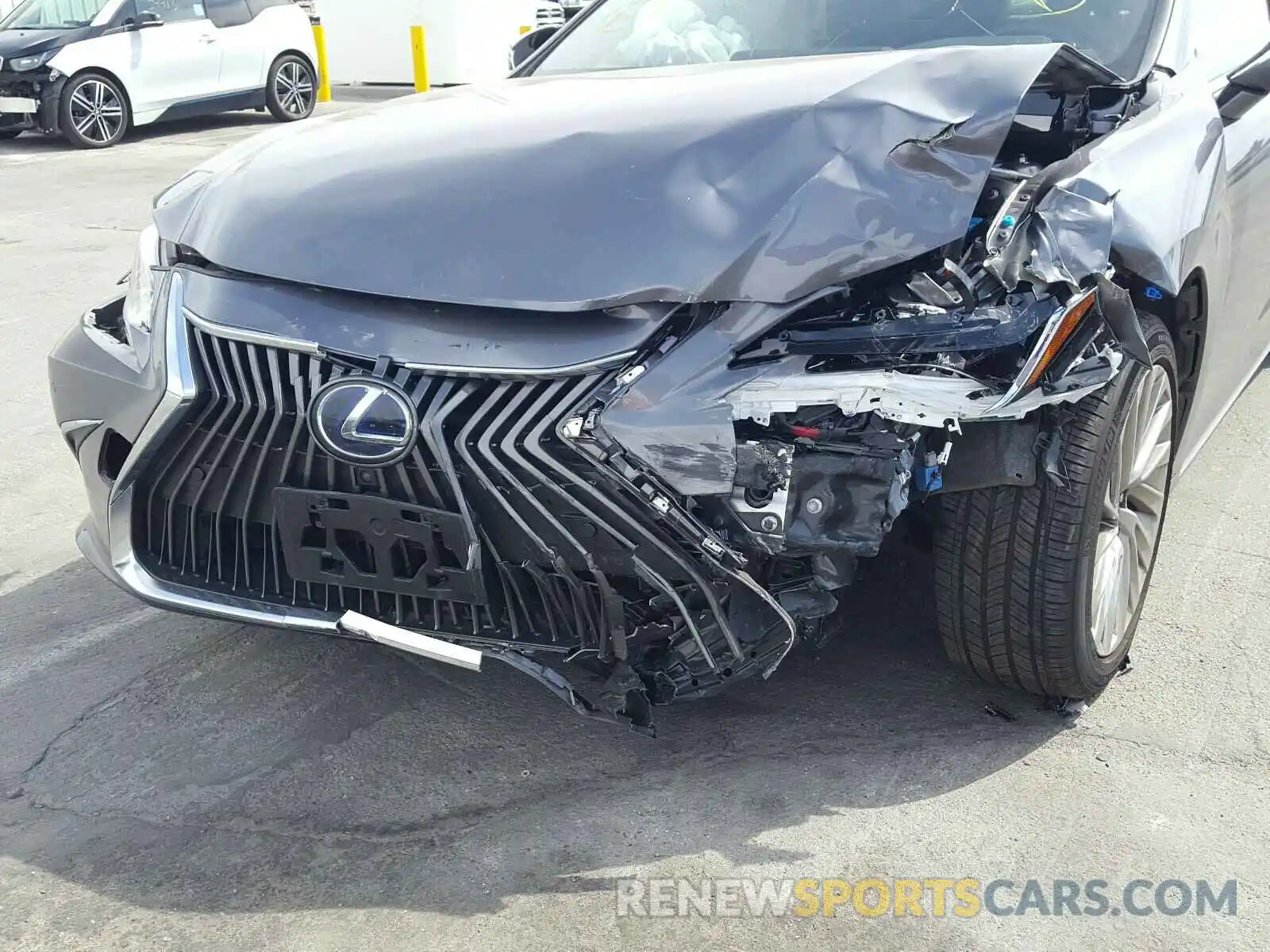 9 Photograph of a damaged car JTHB21B15K2002931 LEXUS ES300 2019