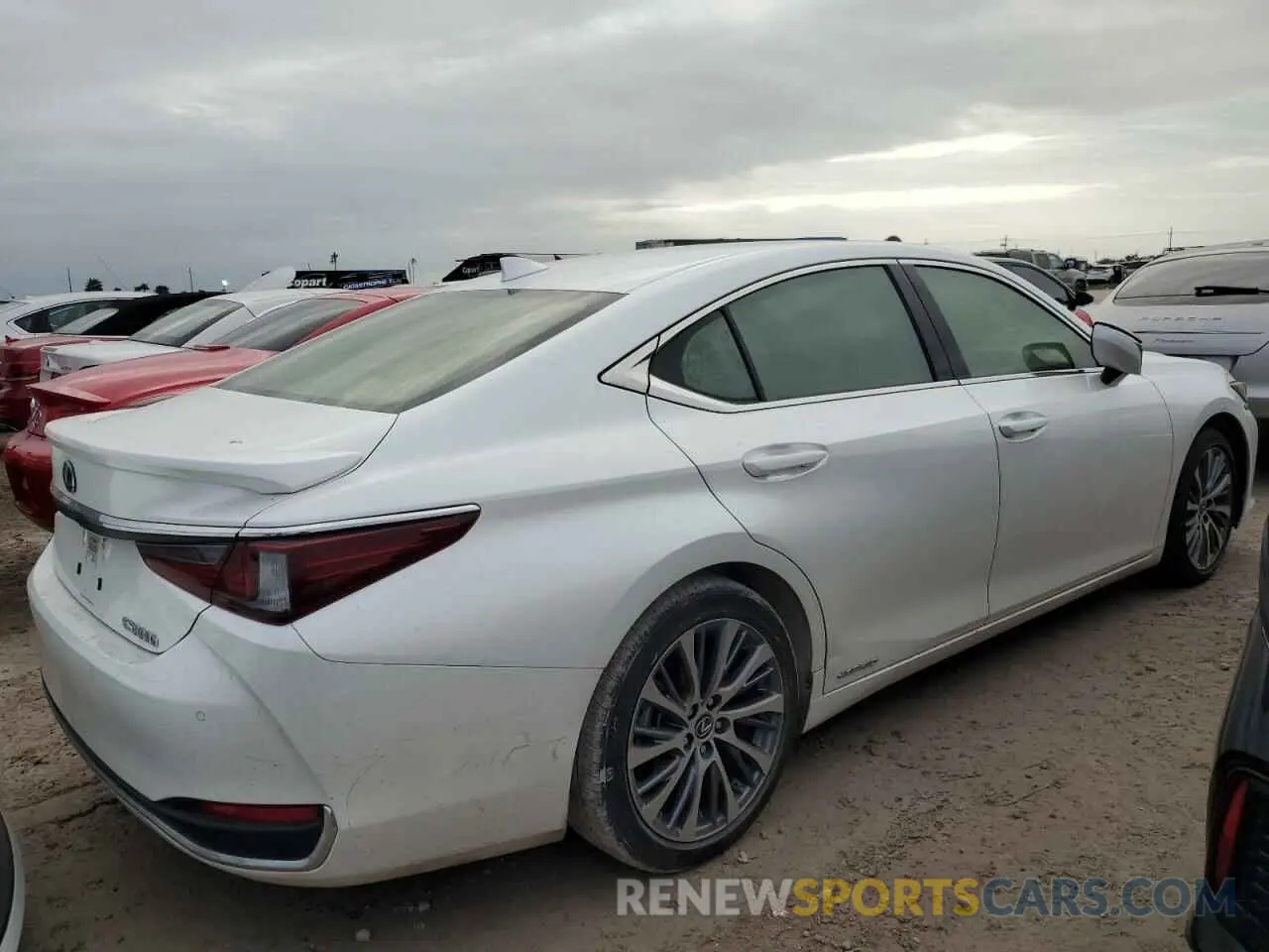 3 Photograph of a damaged car JTHB21B18K2037835 LEXUS ES300 2019