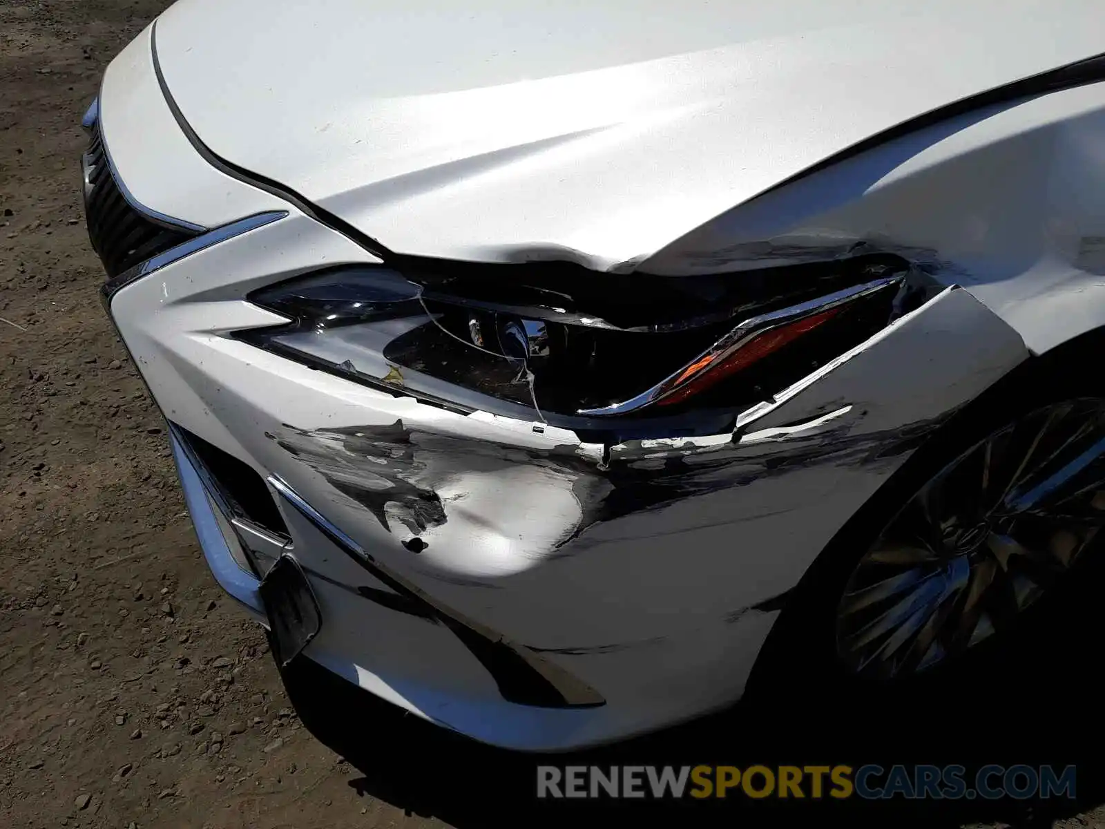 9 Photograph of a damaged car JTHB21B18K2042193 LEXUS ES300 2019