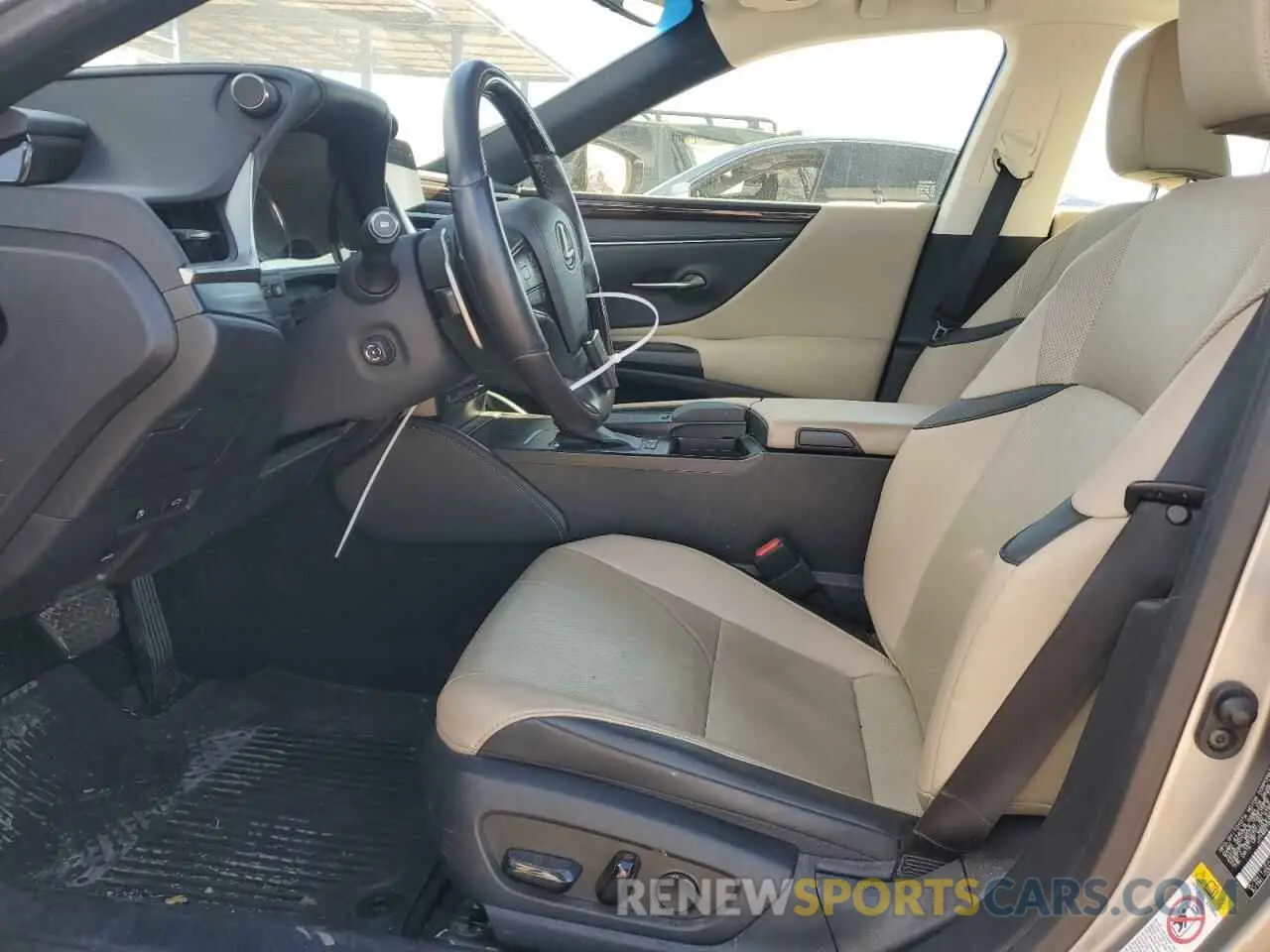 7 Photograph of a damaged car JTHB21B19K2032451 LEXUS ES300 2019