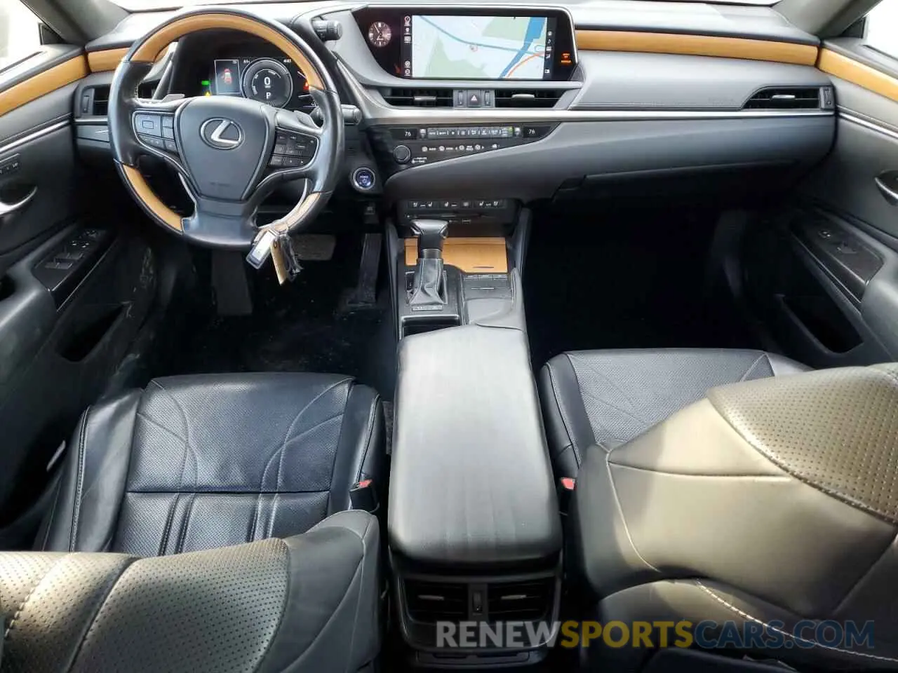 8 Photograph of a damaged car JTHB21B1XK2013634 LEXUS ES300 2019