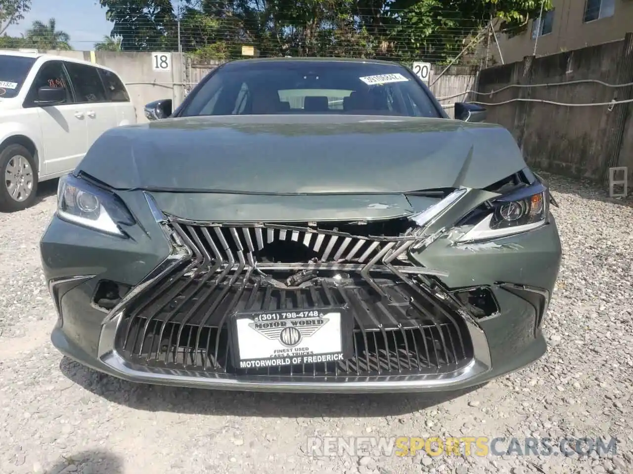 9 Photograph of a damaged car JTHB21B1XK2029624 LEXUS ES300 2019