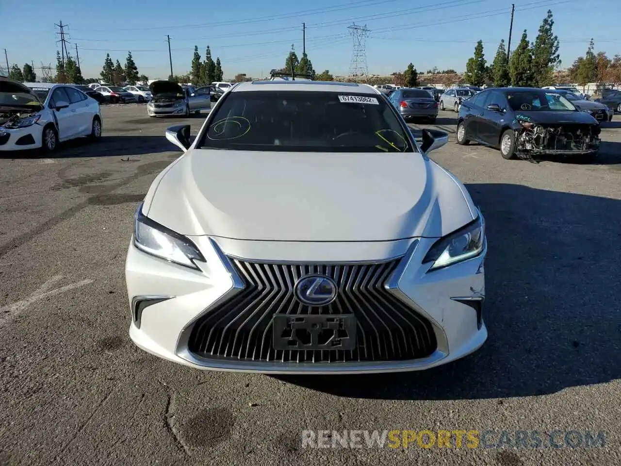 5 Photograph of a damaged car 58AC21B10LU006160 LEXUS ES300 2020