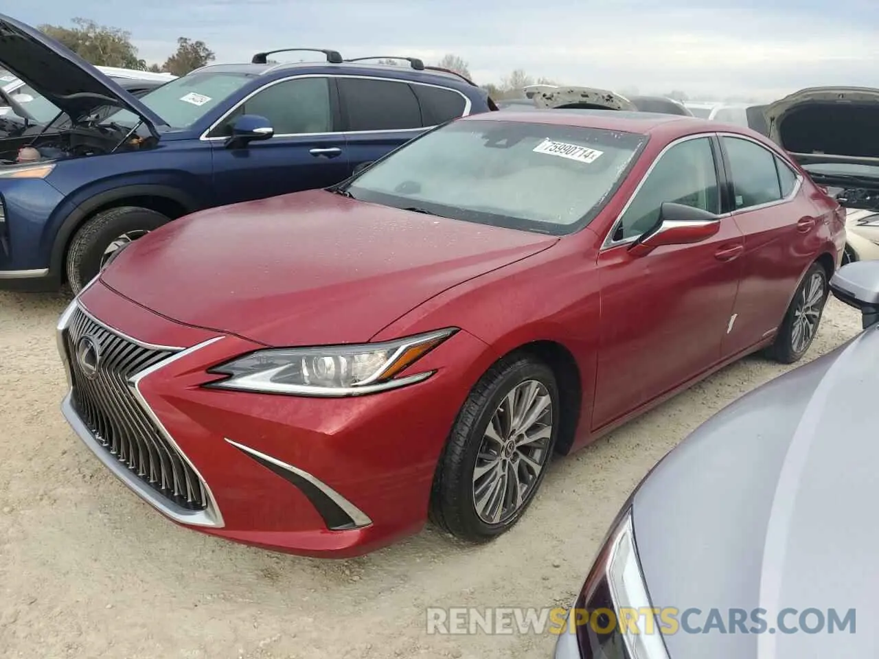 1 Photograph of a damaged car 58AD21B10LU005367 LEXUS ES300 2020