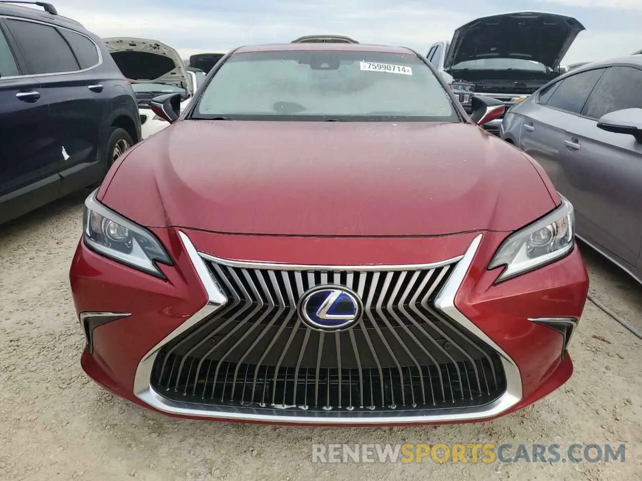 5 Photograph of a damaged car 58AD21B10LU005367 LEXUS ES300 2020
