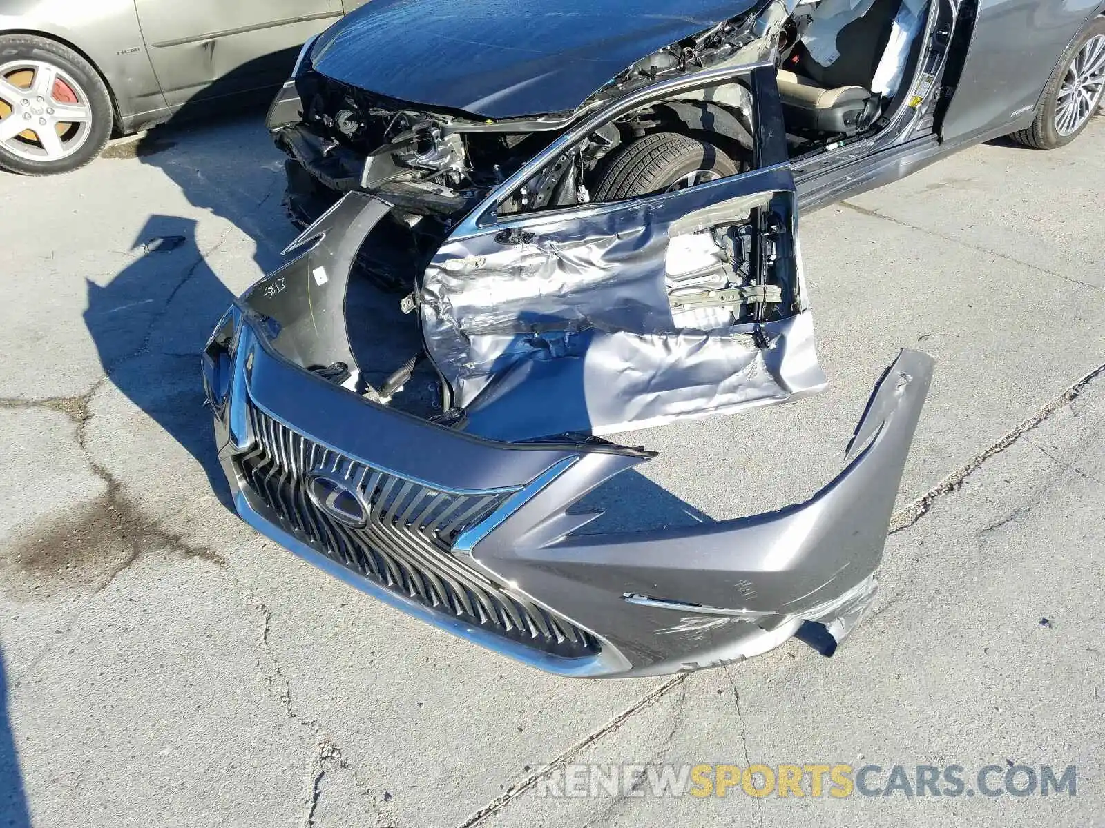 9 Photograph of a damaged car 58AD21B10LU009516 LEXUS ES300 2020