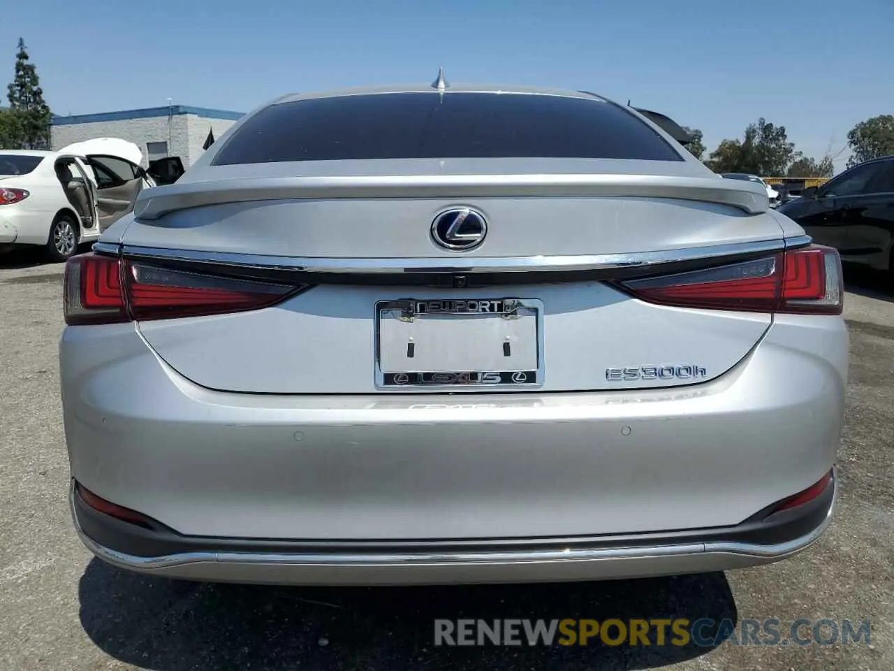 6 Photograph of a damaged car 58AD21B11LU004552 LEXUS ES300 2020