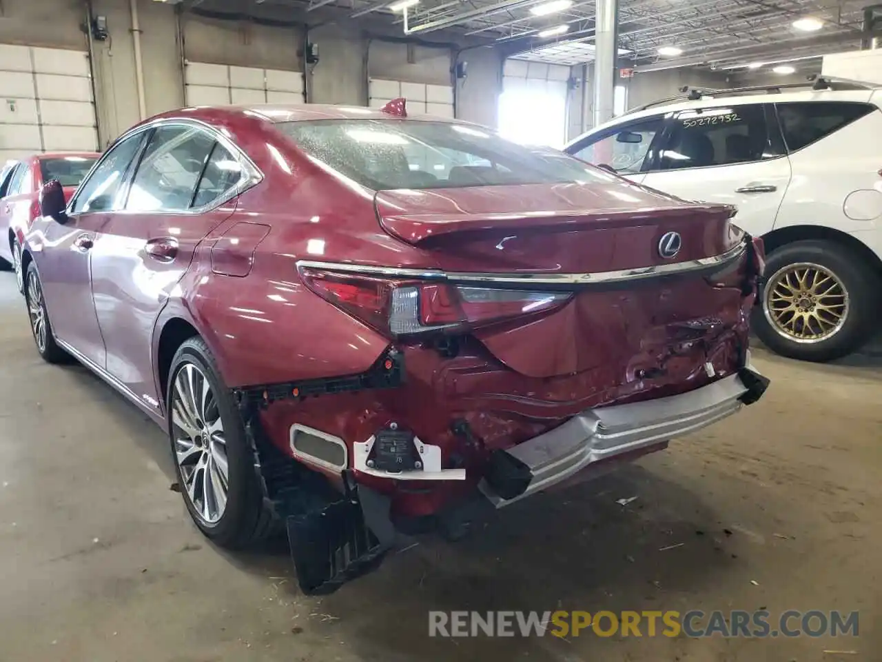 3 Photograph of a damaged car 58AD21B12LU007170 LEXUS ES300 2020