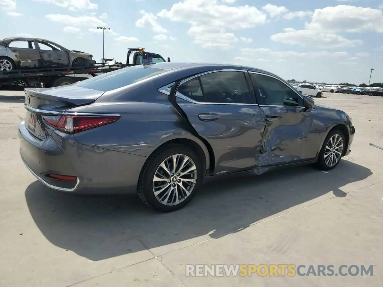 3 Photograph of a damaged car 58AD21B13LU005590 LEXUS ES300 2020