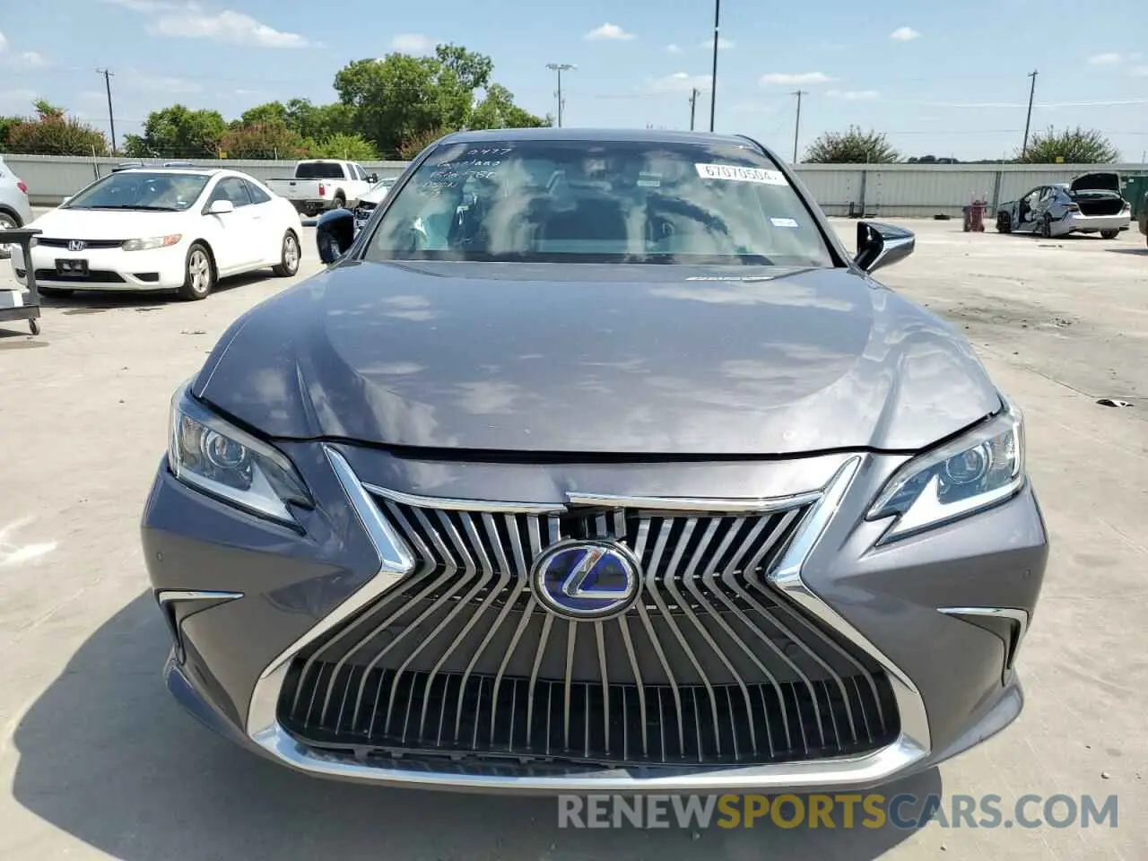 5 Photograph of a damaged car 58AD21B13LU005590 LEXUS ES300 2020