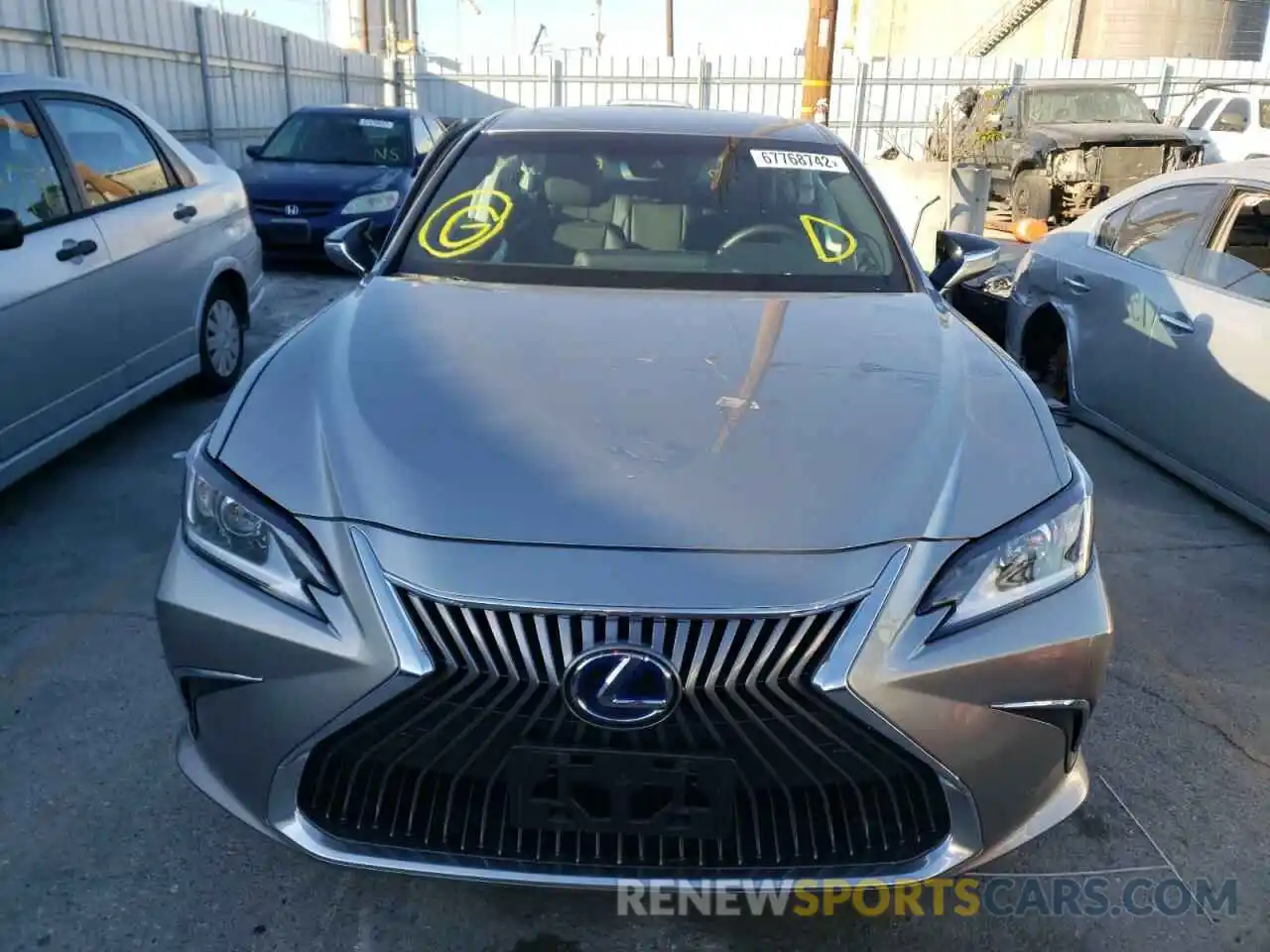 5 Photograph of a damaged car 58AD21B14LU006960 LEXUS ES300 2020