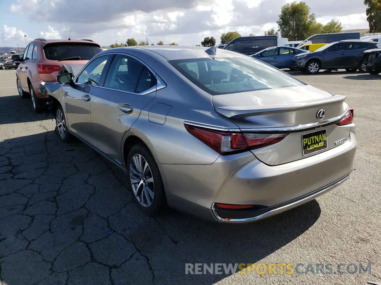 3 Photograph of a damaged car 58AD21B14LU009602 LEXUS ES300 2020