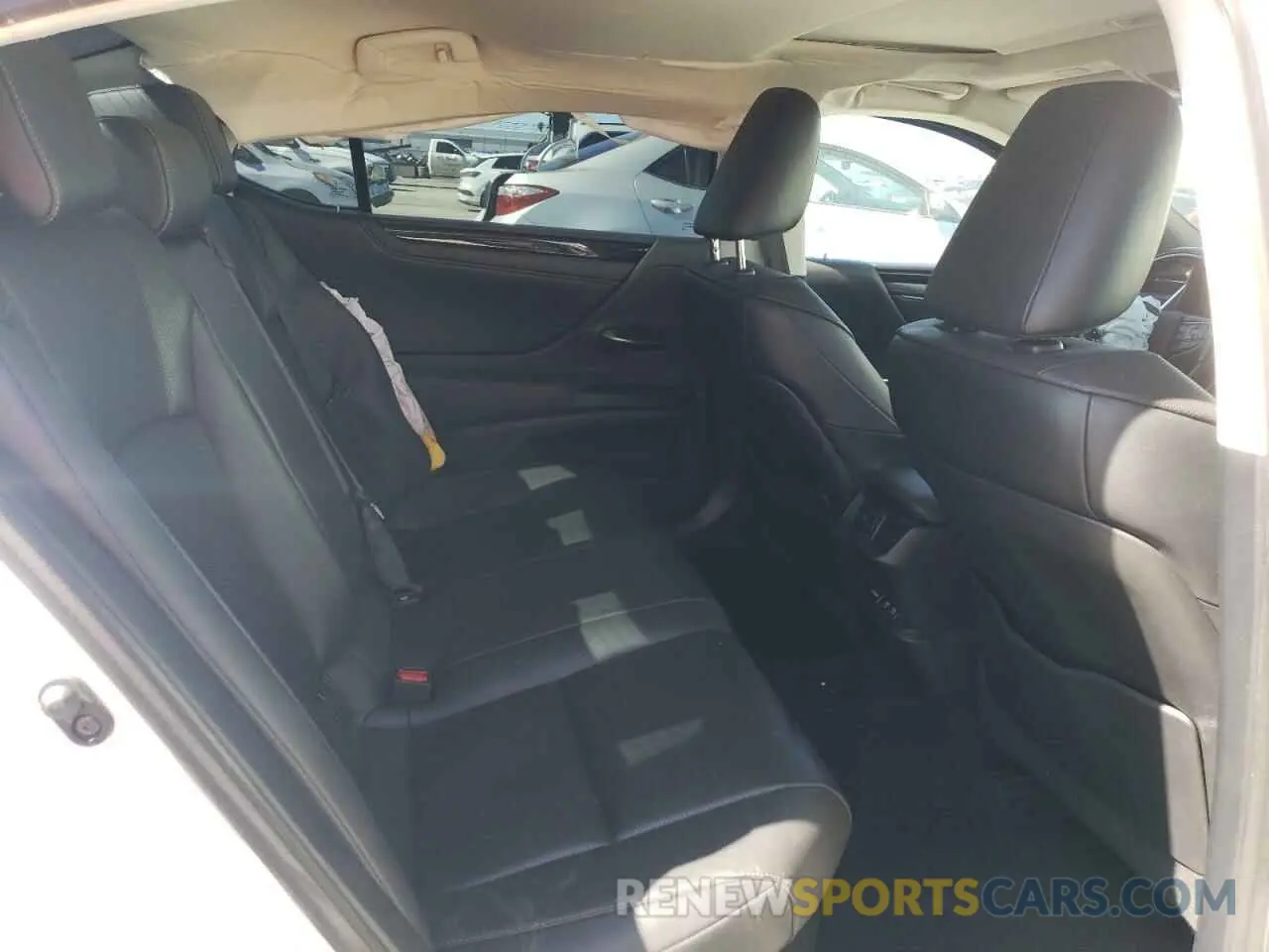 10 Photograph of a damaged car 58AD21B17LU006550 LEXUS ES300 2020
