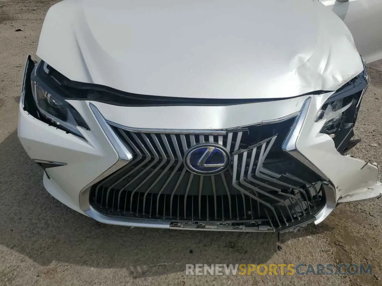 11 Photograph of a damaged car 58AD21B17LU009951 LEXUS ES300 2020