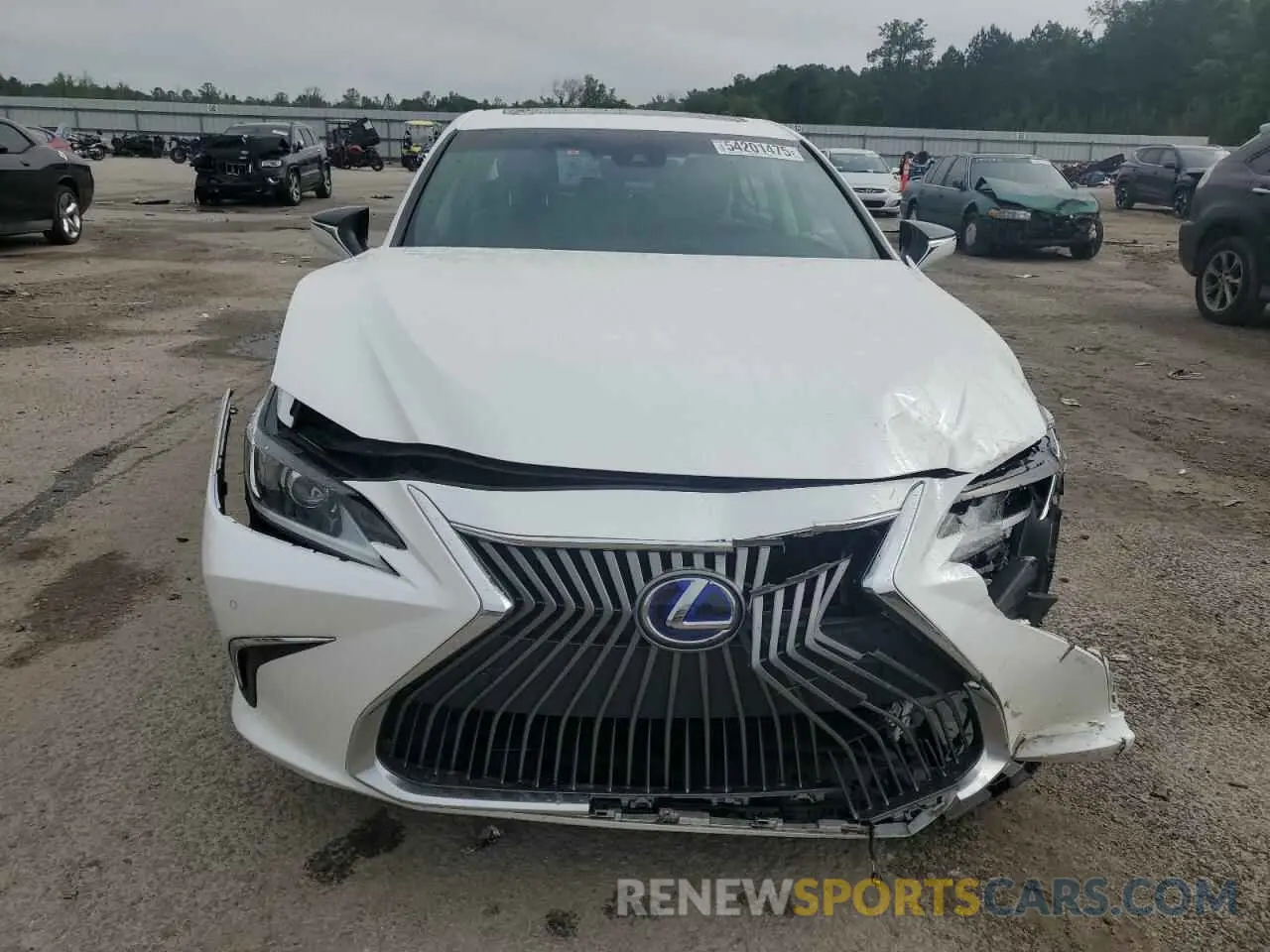 5 Photograph of a damaged car 58AD21B17LU009951 LEXUS ES300 2020