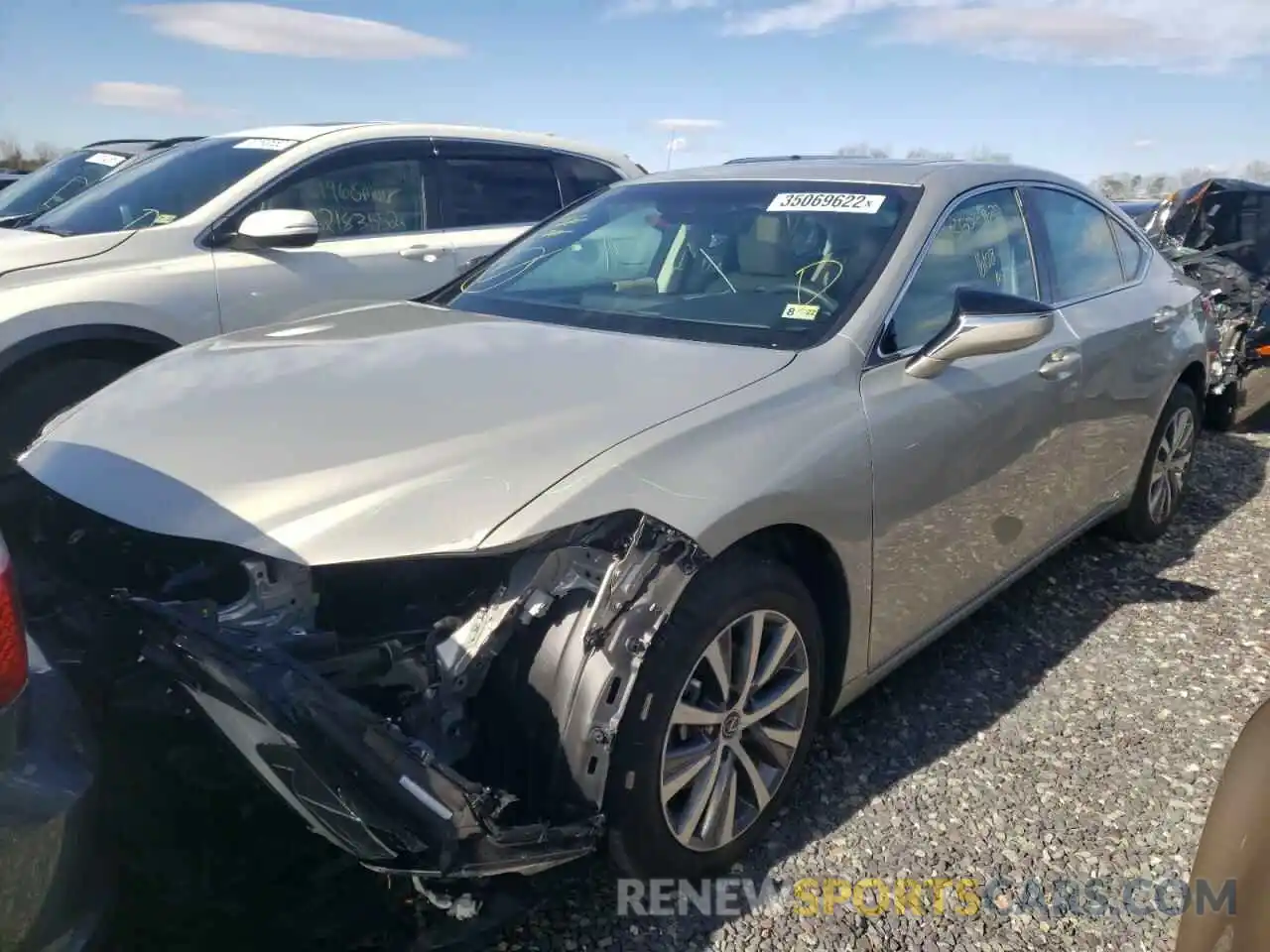 2 Photograph of a damaged car 58AD21B18LU004421 LEXUS ES300 2020