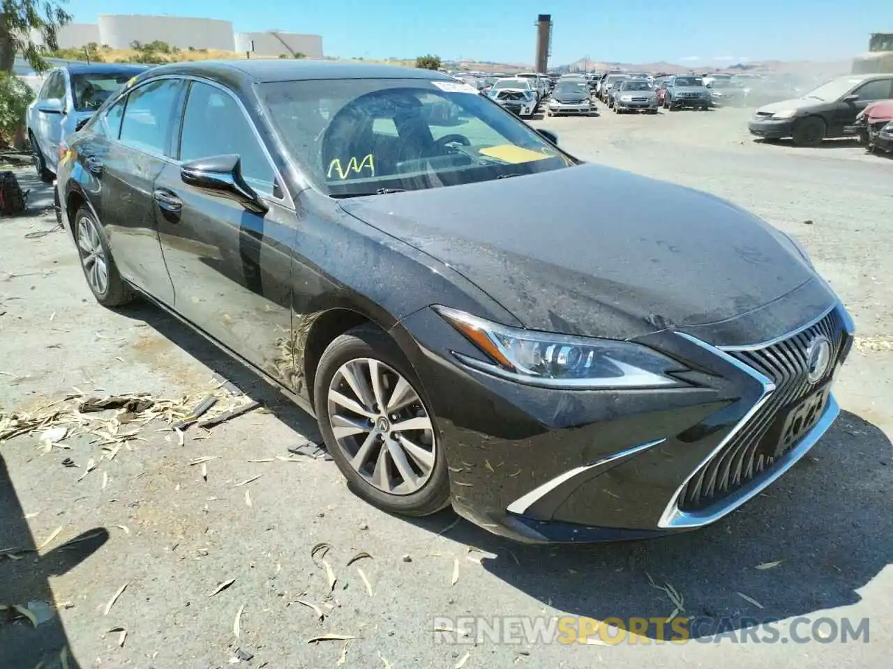 1 Photograph of a damaged car 58AD21B18LU005519 LEXUS ES300 2020