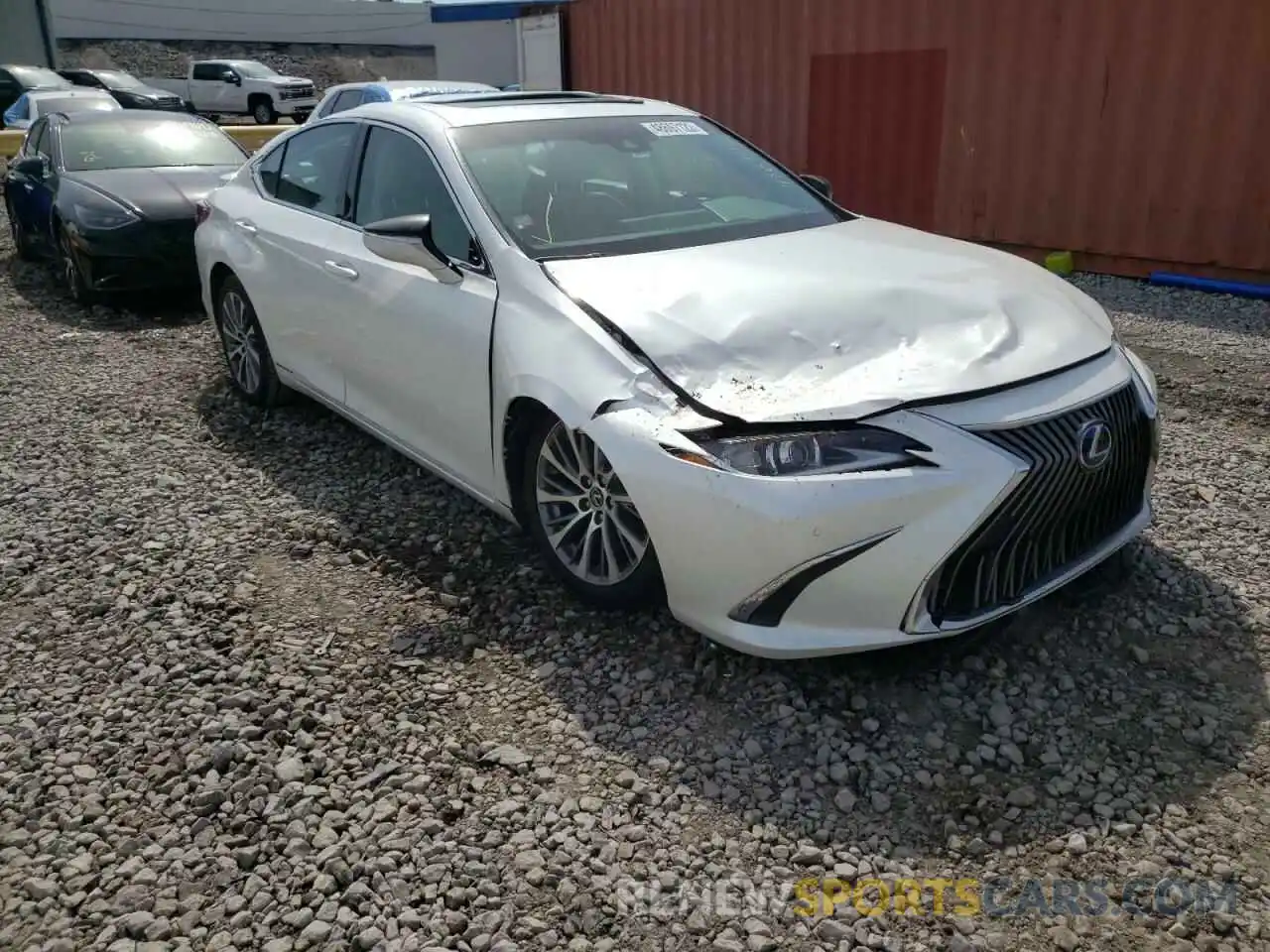 1 Photograph of a damaged car 58AD21B1XLU004792 LEXUS ES300 2020