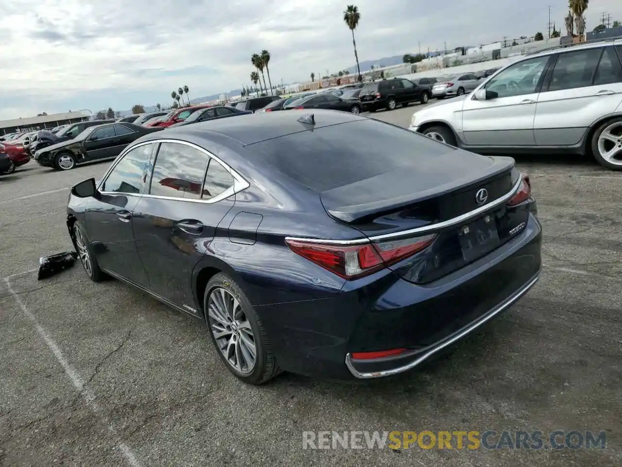 3 Photograph of a damaged car 58AD21B1XLU012150 LEXUS ES300 2020