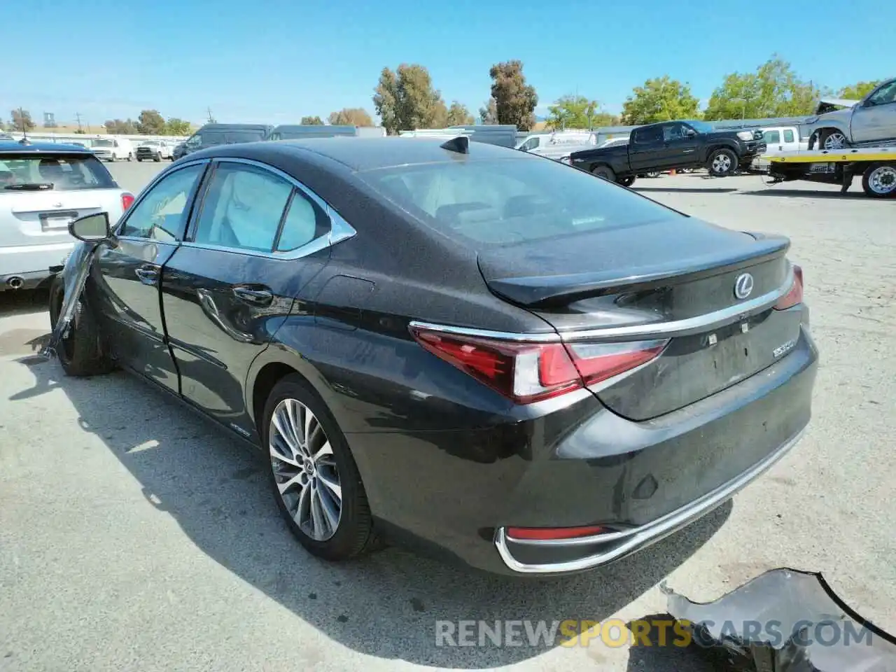 3 Photograph of a damaged car 58AD21B1XLU012519 LEXUS ES300 2020