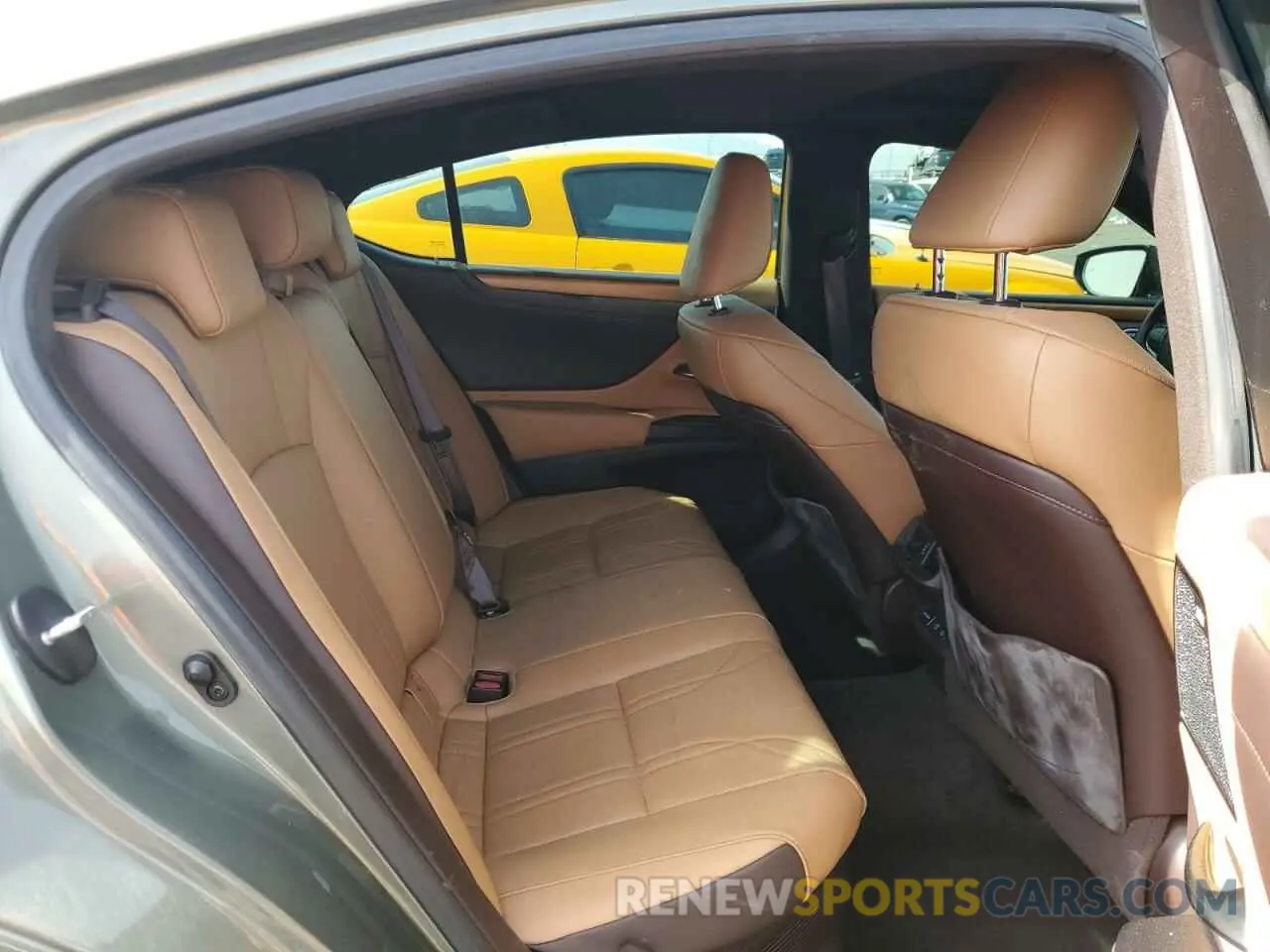 10 Photograph of a damaged car 58AE21B10LU011299 LEXUS ES300 2020