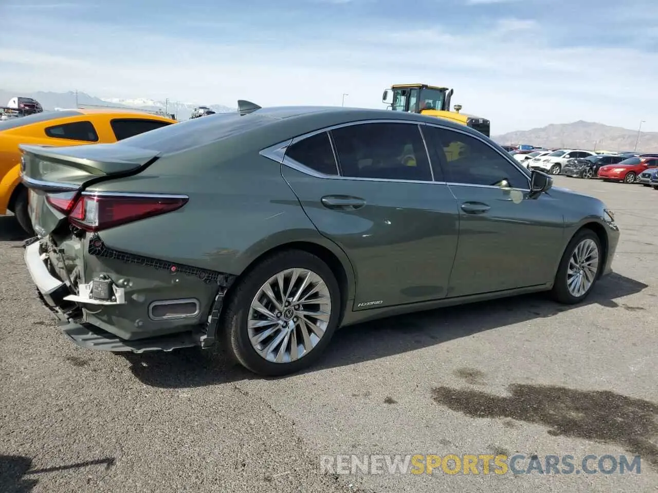 3 Photograph of a damaged car 58AE21B10LU011299 LEXUS ES300 2020
