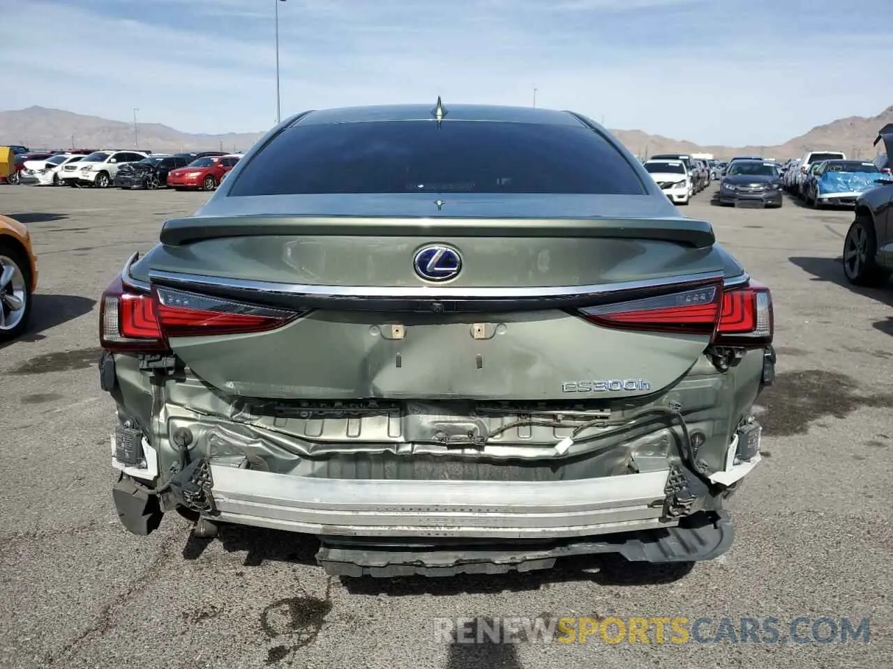 6 Photograph of a damaged car 58AE21B10LU011299 LEXUS ES300 2020