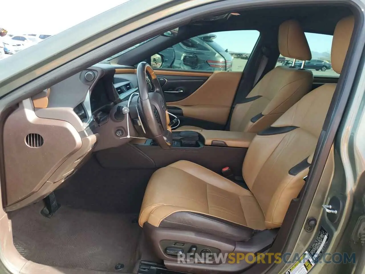 7 Photograph of a damaged car 58AE21B10LU011299 LEXUS ES300 2020