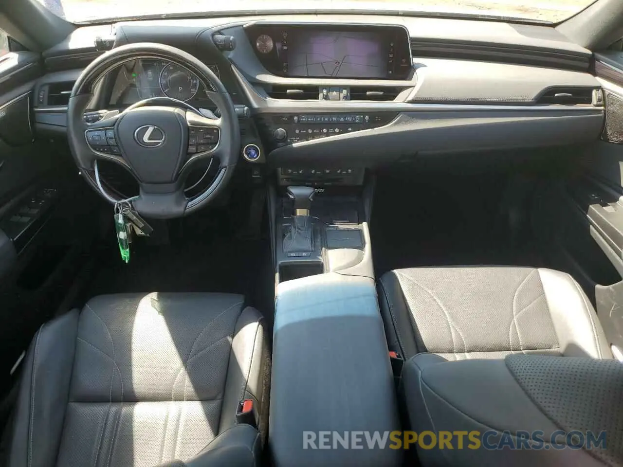 8 Photograph of a damaged car 58AE21B13LU005917 LEXUS ES300 2020