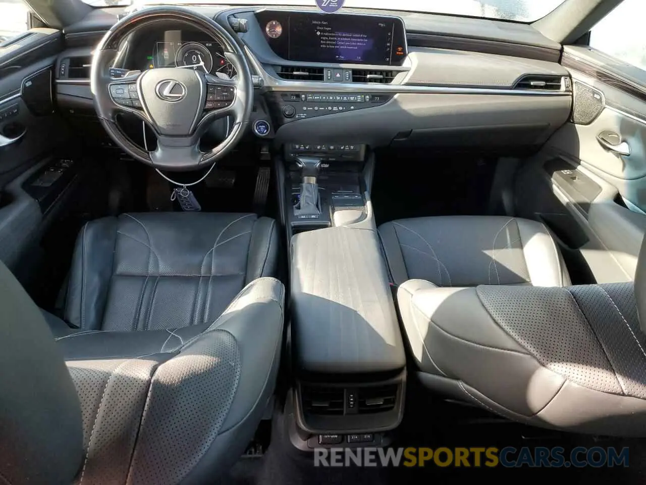8 Photograph of a damaged car 58AE21B13LU012561 LEXUS ES300 2020